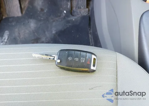 2015 Kia Forte Lx из США, поврежденный, VIN KNAFX4A68F5417696